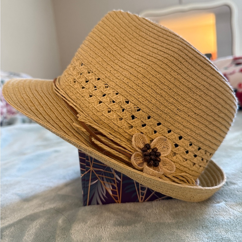 Hat Fedora Straw Like w/Decorative Bouquet.